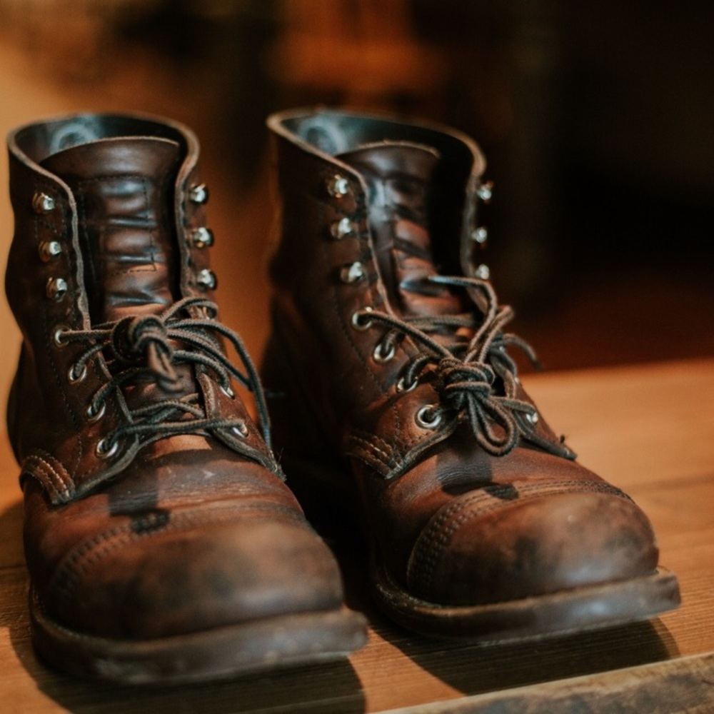 Red wing iron ranger boots in excellent condition
